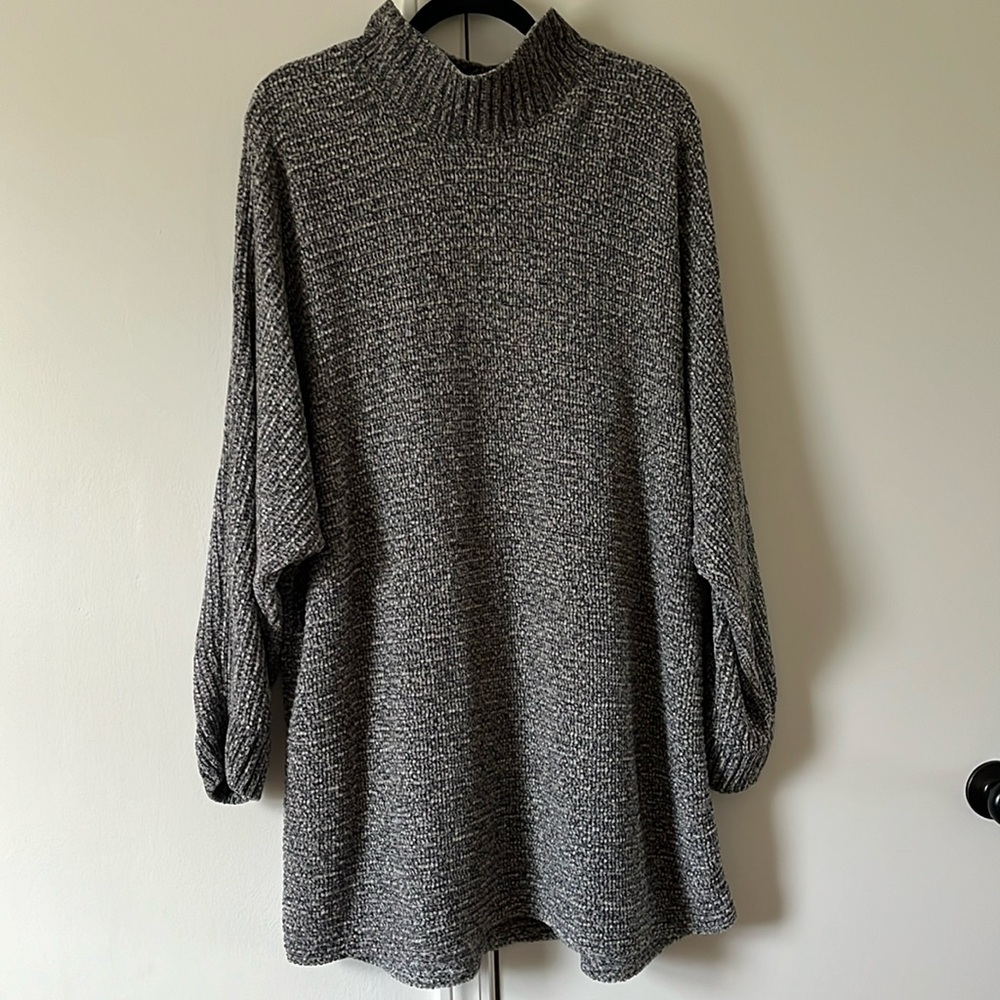 Gray Turtle-Neck Sweater - 4X